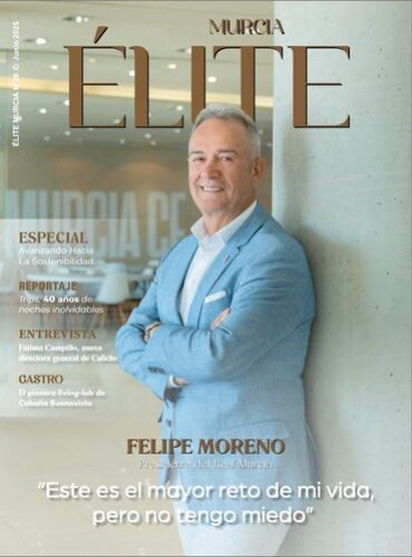 Portada de la Revista Élite Murcia, en el número 29. Fotografía realizada por María José Puche de RojoLover